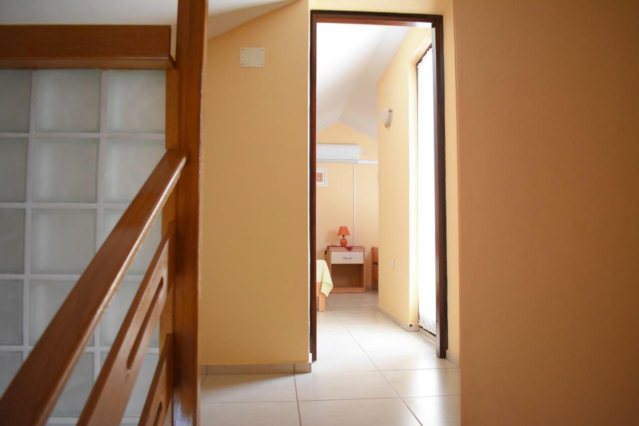 Apartments Srkoc Pinezici  Ngoại thất bức ảnh